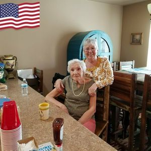 Meet your Posher, Connie